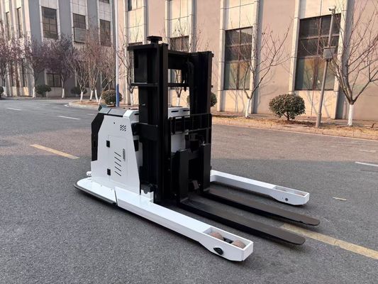 4 Tons Non-standard AGV Body  Electric Pallet  Stacker Lifting Height 4 Meters Fork Adjustment Range 400-700mm
