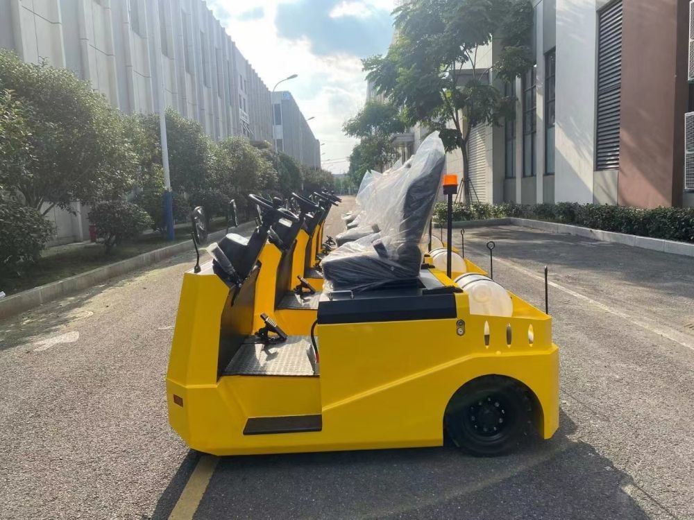 8000 Kg Electric Towing Tractor Baggage Towing Tractor Four Wheel