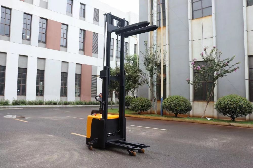 Capacity 1500 KG Double Stacker Trucks  Fork Outer Width 560 mm