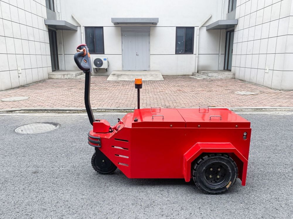 Industrial Automated Tow Tractor 3 Ton Simple operation and flexible steering