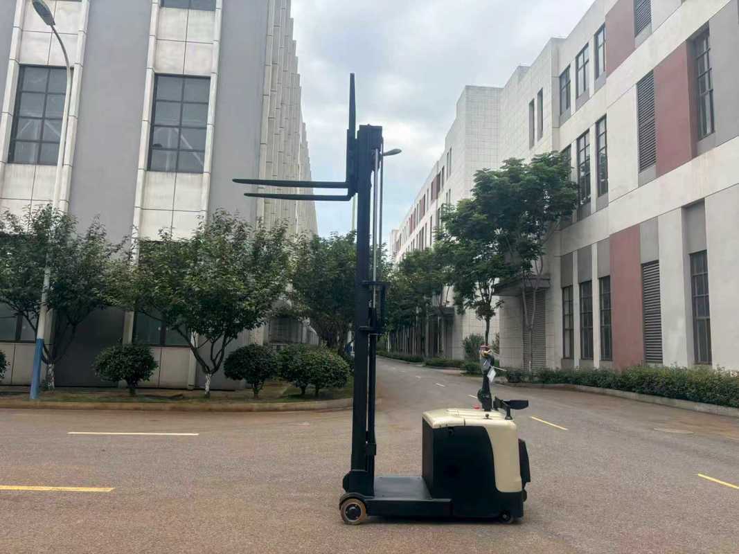 Electric Counterbalanced Forklift, 1.5 Ton Capacity With 3m Lifting Height, for warehouses/storage